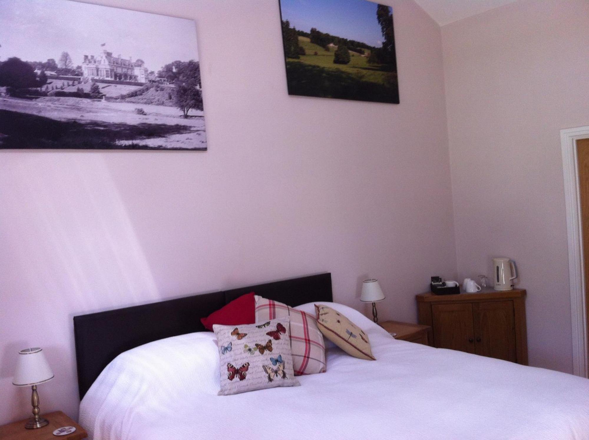 Bed and Breakfast The Cholmeley Arms Burton Coggles Exterior foto